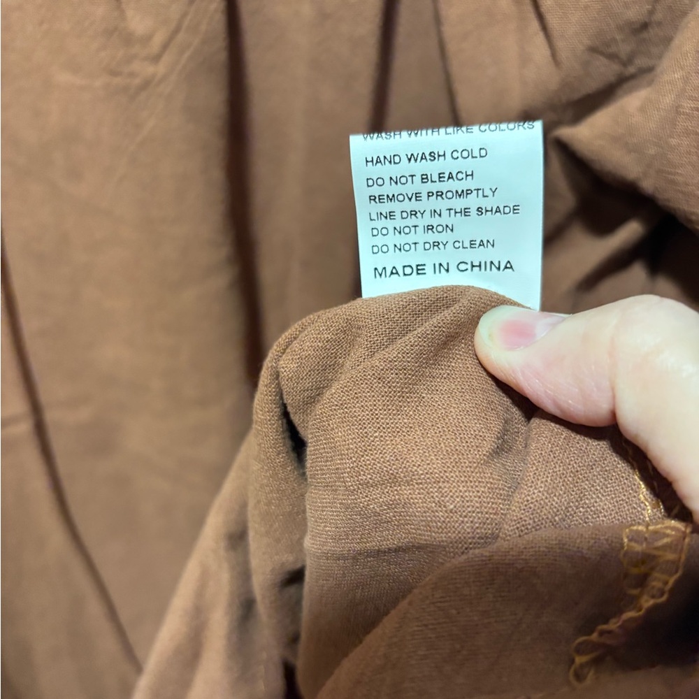 NWOT Women's Ruffled Brown Top - Picture 11 of 11